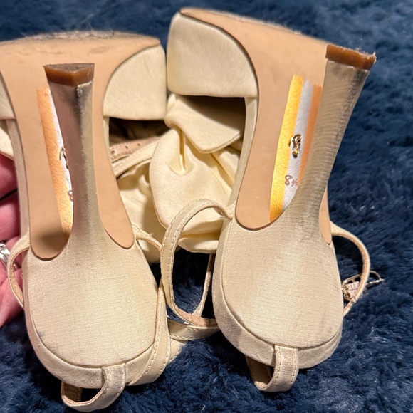 Sam Edelman Cream Heels with Bow Detail - Picture 14 of 14